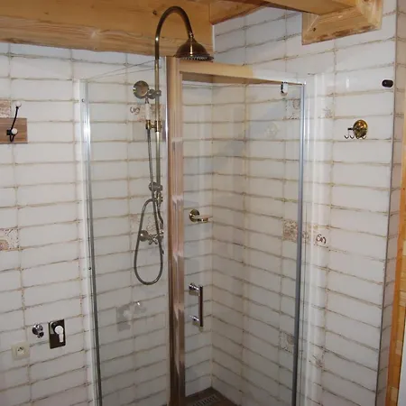 Nezabudka Σαλέ Oscadnica