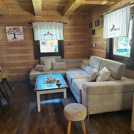 Nezabudka Σαλέ Oscadnica